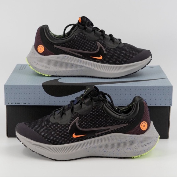 Nike Winflo 8 Shield - Picture 1 of 2